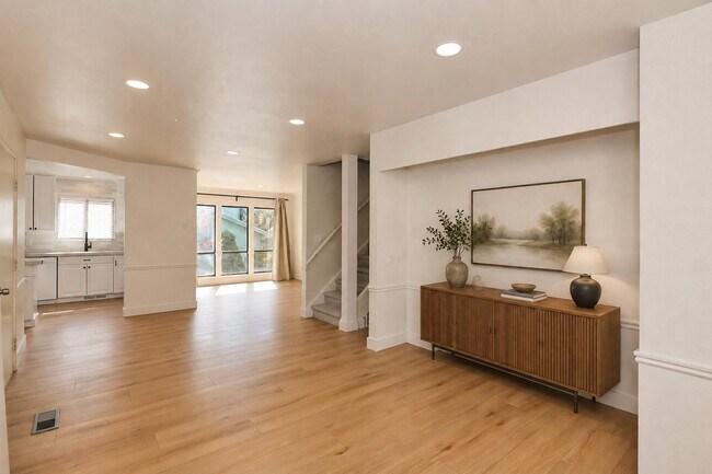 Building Photo - 4498 W Skye Dr