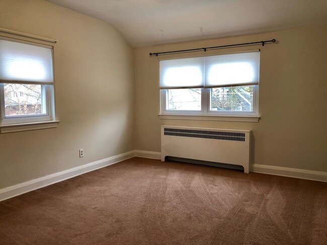Building Photo - For Rent: Charming Residence on Ridge Ave