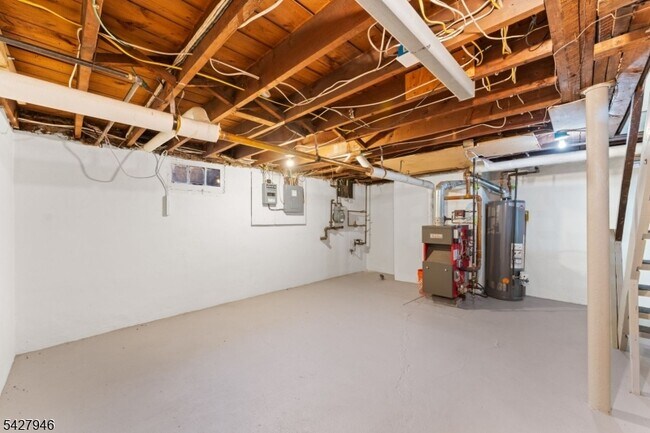 Building Photo - 57 Pomander Walk