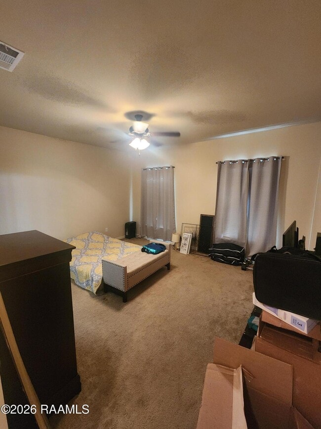 Building Photo - 417 Elwick Dr