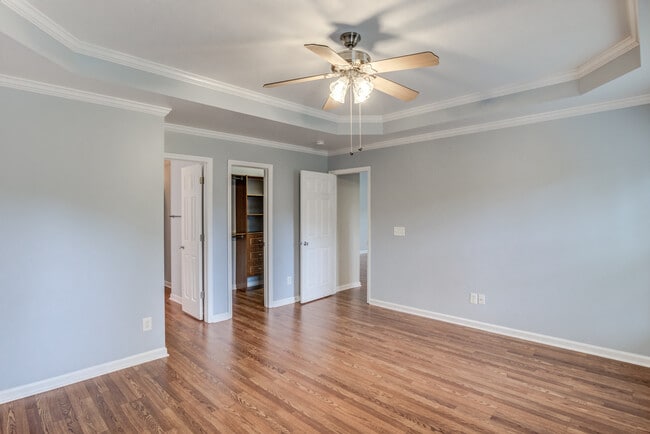 Building Photo - 833 Willow Bay Dr