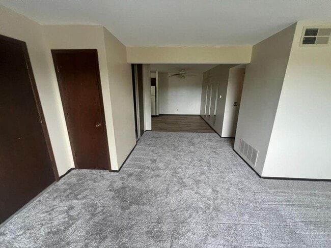 Building Photo - 2217 8th Ave