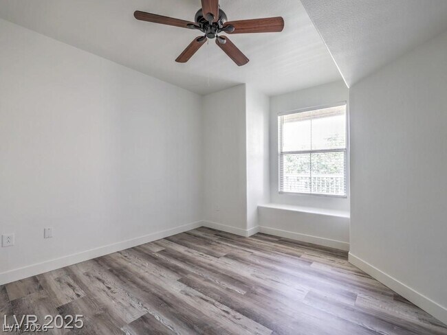 Building Photo - 10001 Peace Way