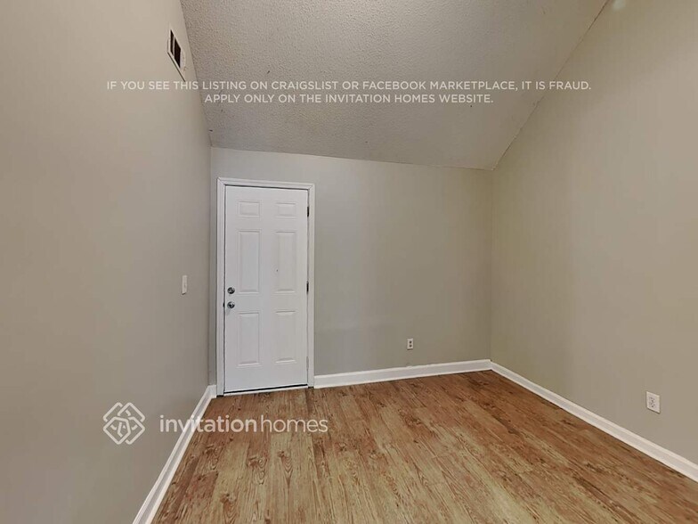 Building Photo - 2530 Thunder Basin Way