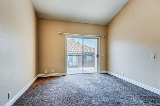 Building Photo - Spacious 2 Bedroom, 2 Bath – End Unit with...