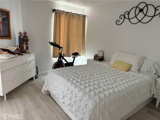 Building Photo - 410 Fallingstar