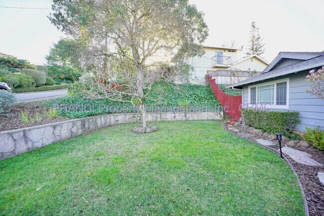 Building Photo - 110 Kaden Dr