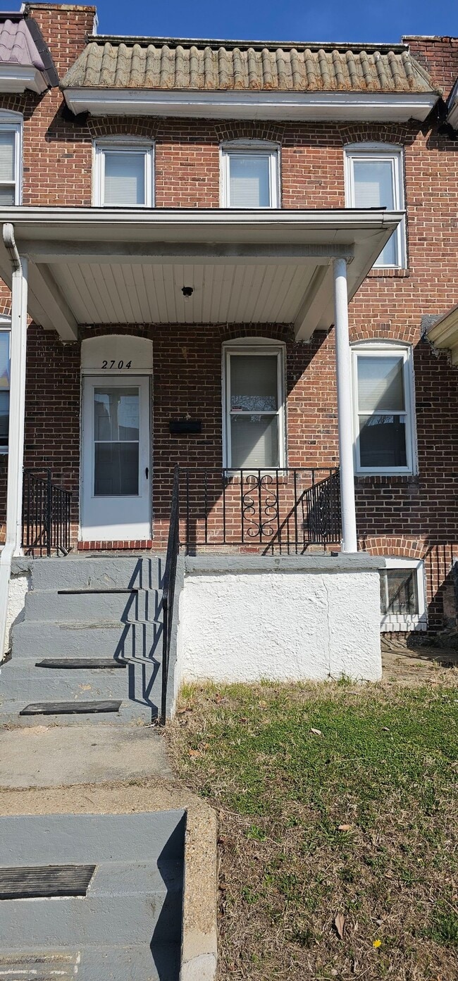 Building Photo - 2704 Lauretta Ave