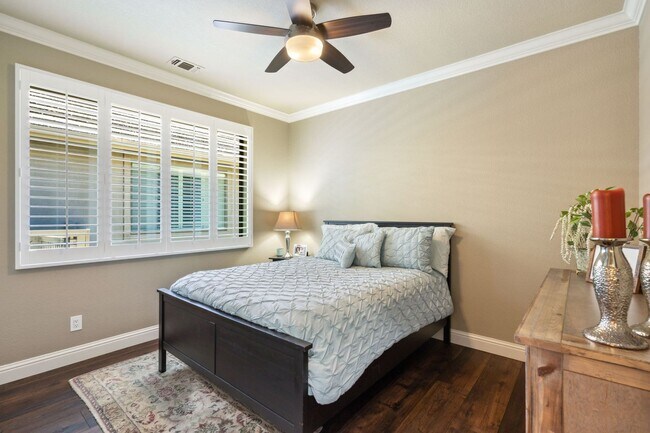 Building Photo - Coveted Crocker Grove Village in Gold River