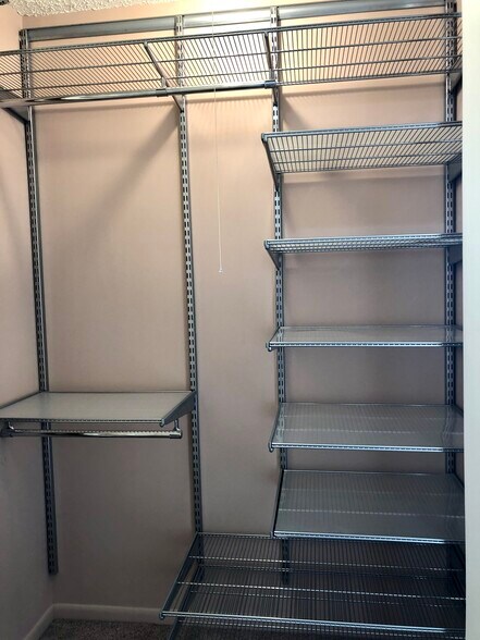 Container Store Closets - 1122 N Clark St