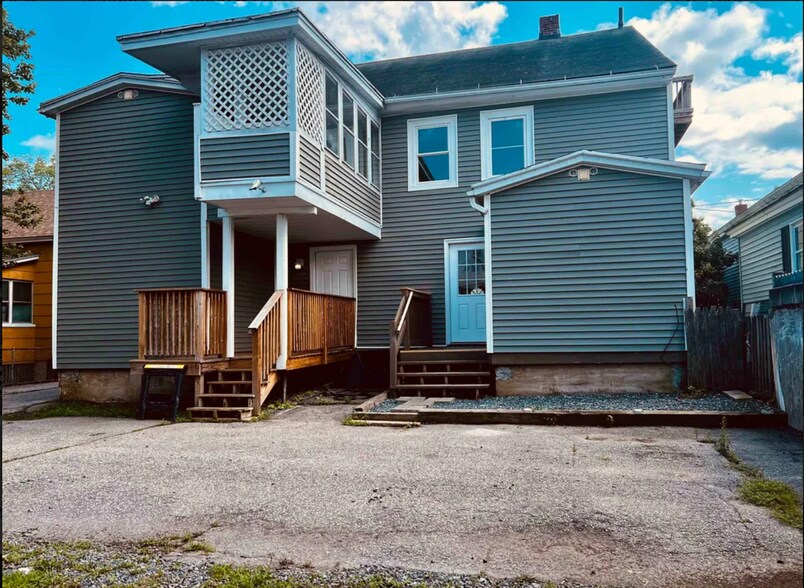 Building Photo - 13 Summer St