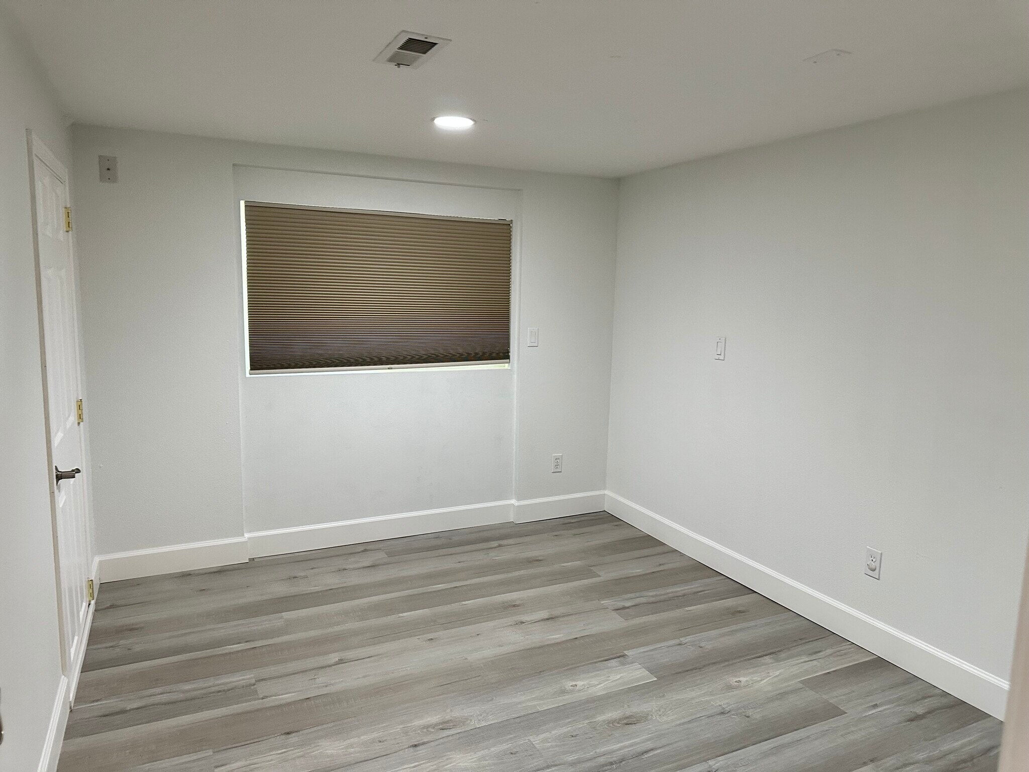 Downstairs Main BD - 18234 120th Ave SE