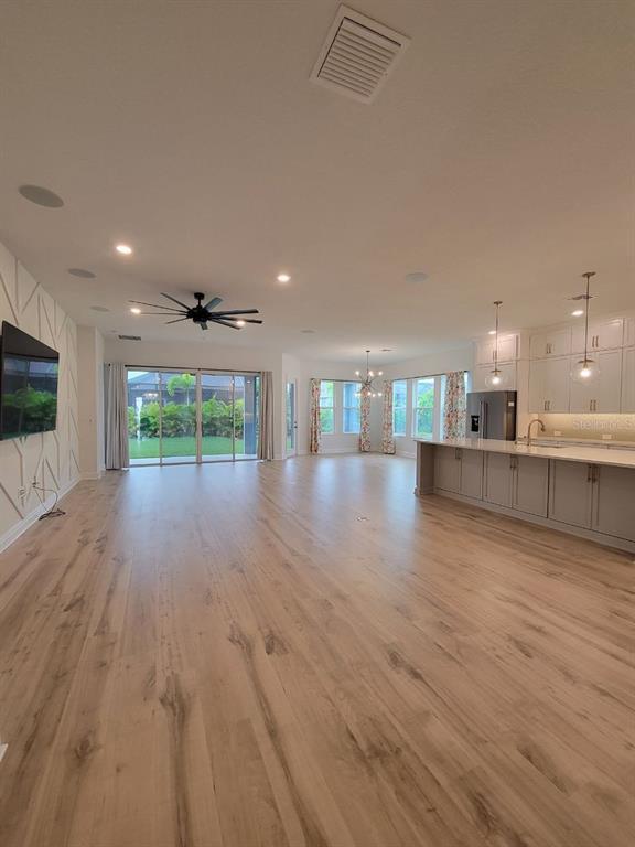 Building Photo - 7708 Paradiso Dr