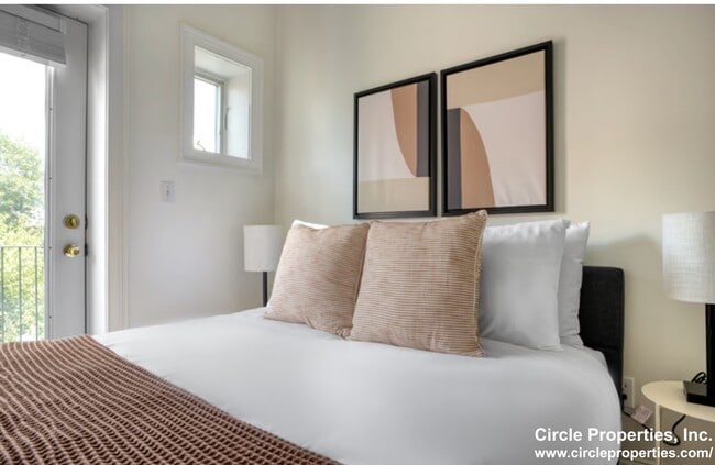 Building Photo - 1611 Tremont St