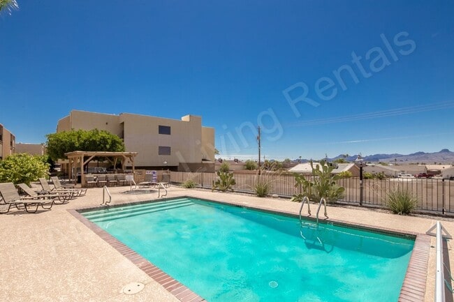 Building Photo - CENTRALLY LOCATED 1 BEDROOM CONDO