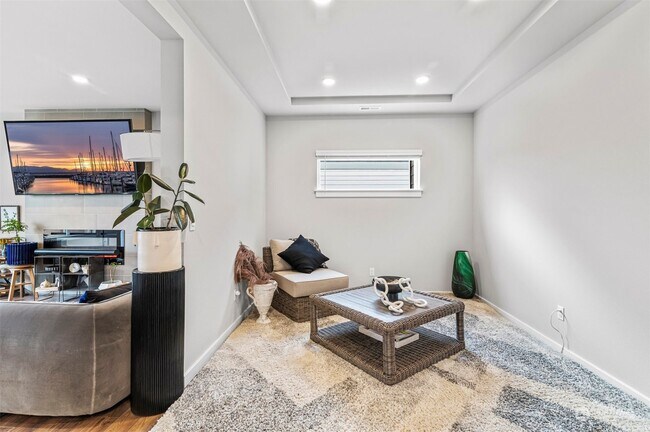 Building Photo - 2019 8th Pl