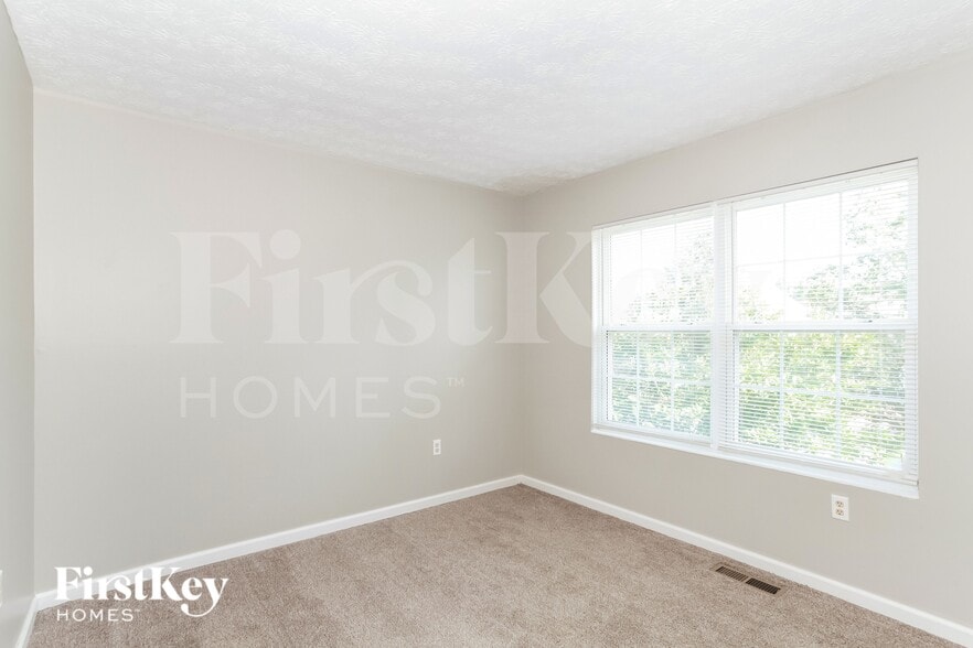 Building Photo - 5712 Clemens Dr