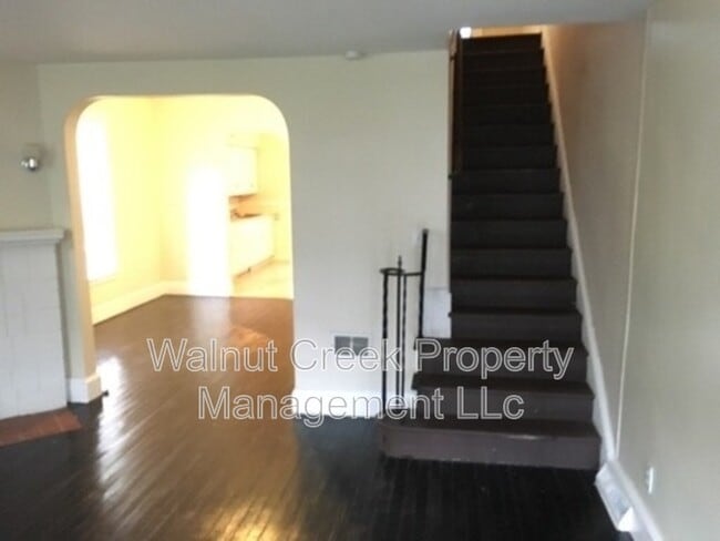 Building Photo - 1280-1280 Marlowe Ave