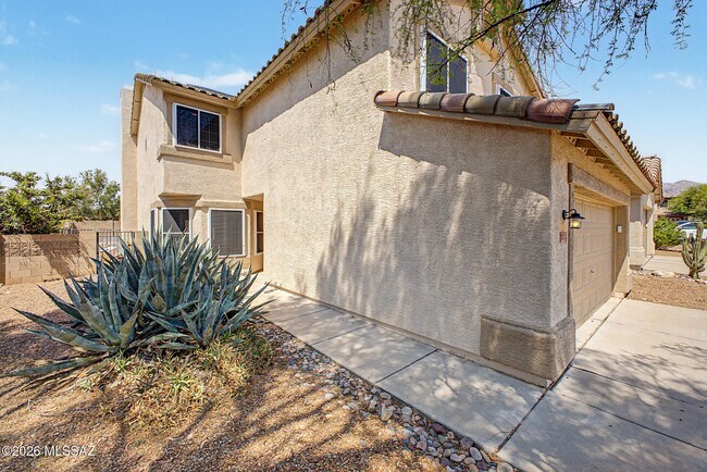 Building Photo - 2656 W Mountain Heights Ct