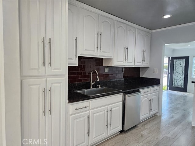 Building Photo - 8030 Lemona Ave