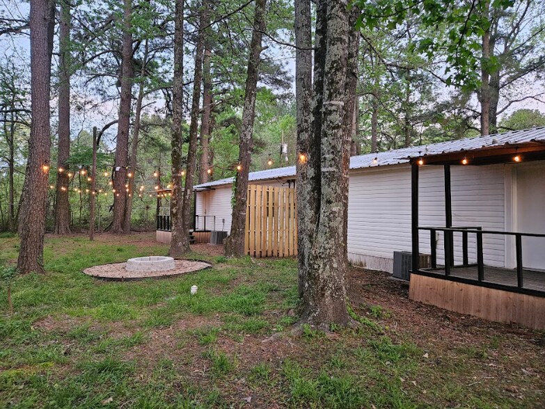 Building Photo - 105 CR 2002