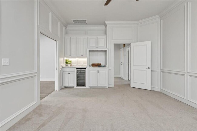 Building Photo - 6313 Glenbrook Ct