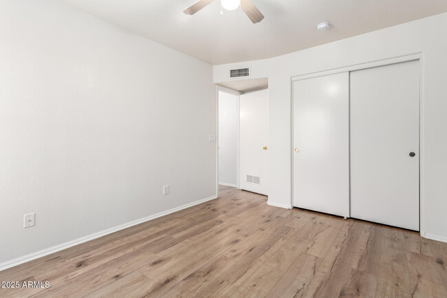 Building Photo - 16640 W Polk St