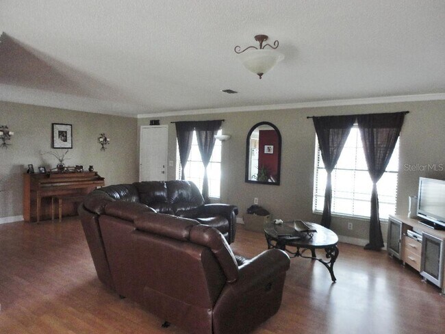 Building Photo - 4855 Gulfstream Pl