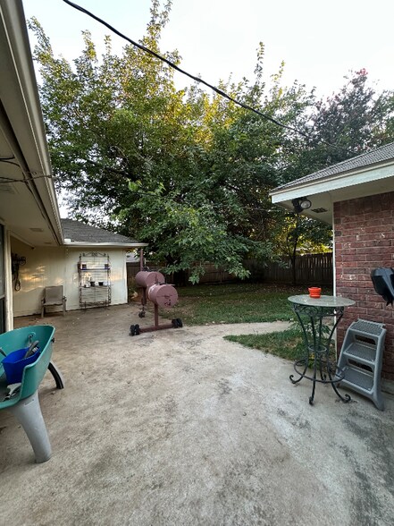 Building Photo - 5208 Stagetrail Dr