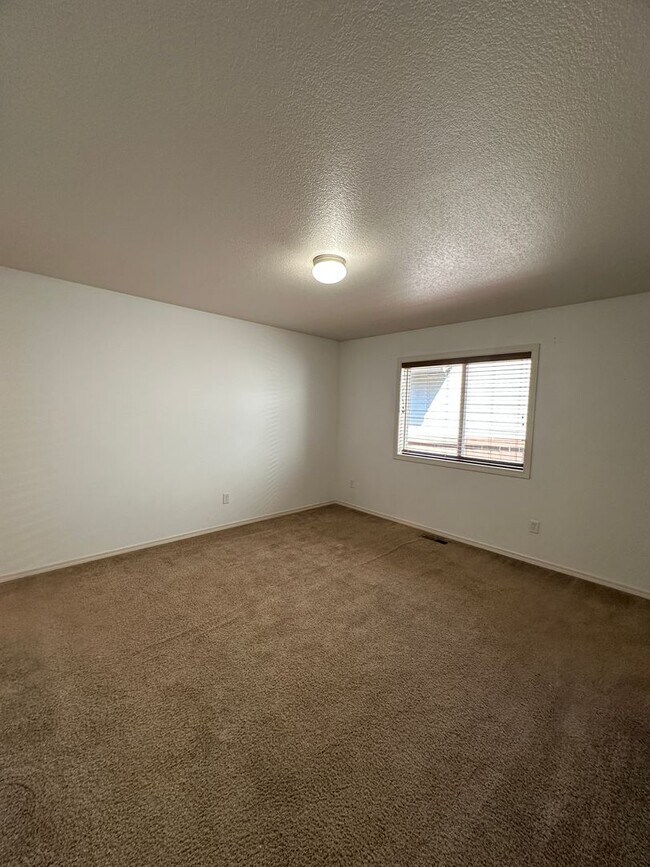 Building Photo - 3604 Astaire St NE