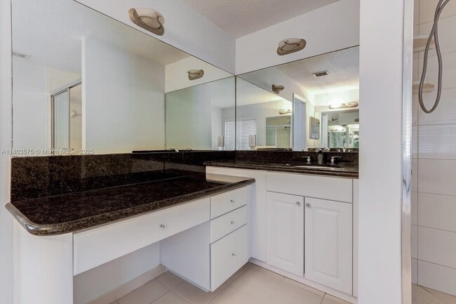 Building Photo - 2727 Treasure Cove Cir