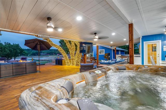 Building Photo - 520 Deer Trail