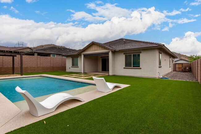 Building Photo - 7747 S 167th Ave