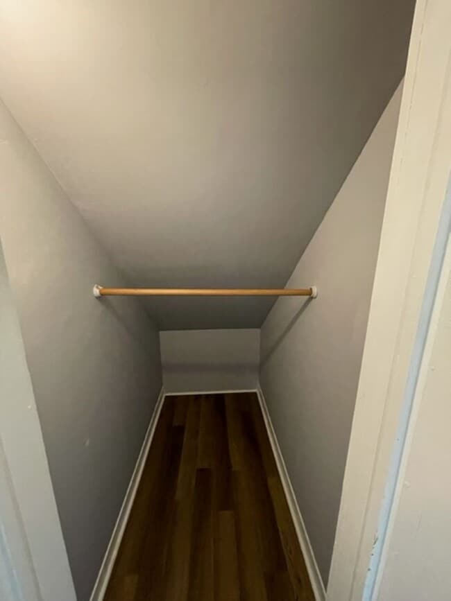 Building Photo - 4 Bedroom 2 bath home with garage in beautiful downtown Graham!