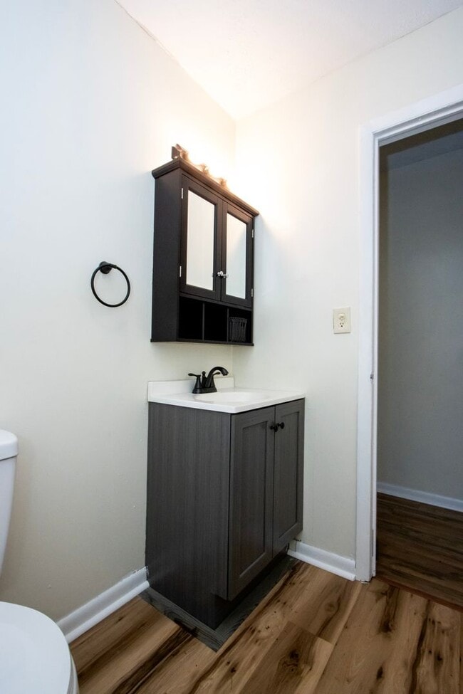 Building Photo - Two bedroom apartment