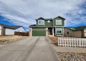 Building Photo - 1512 Coolcrest Dr