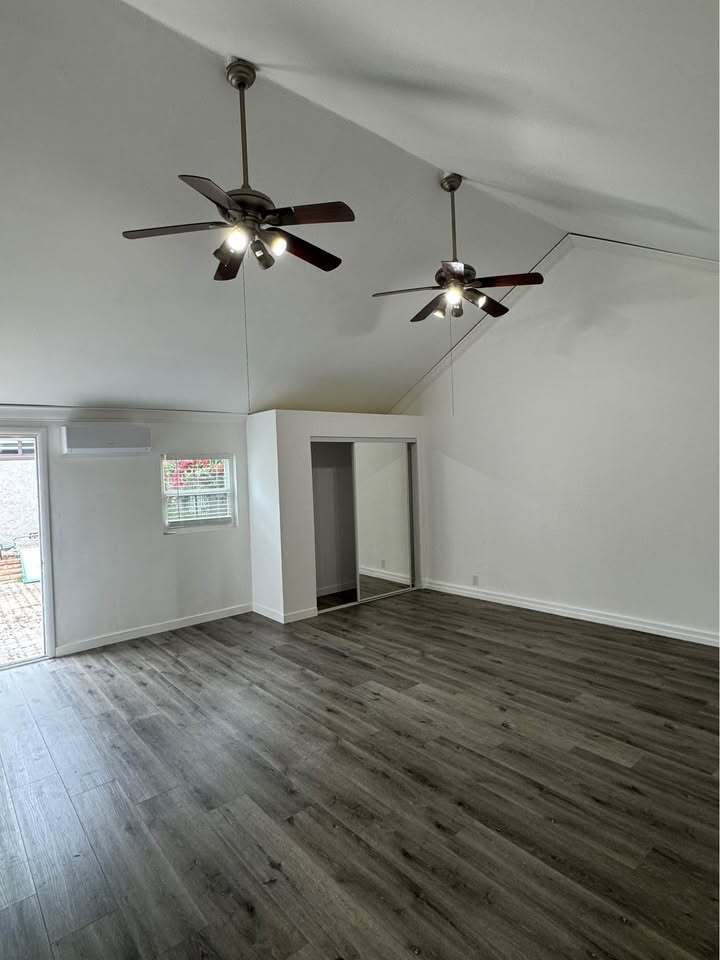 Building Photo - 8960 Helms Pl