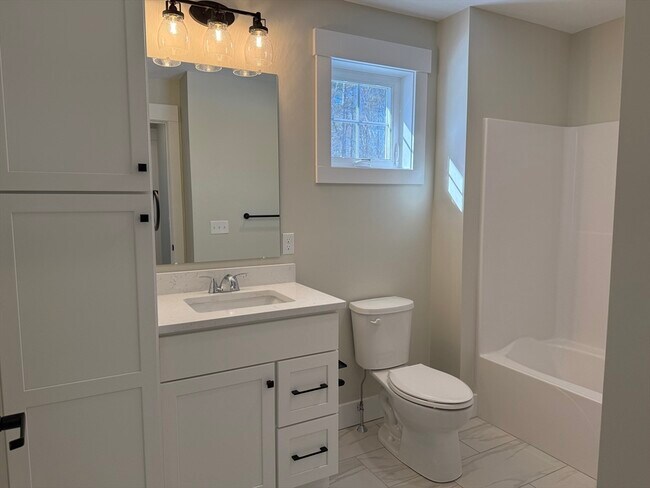 Building Photo - 480 Wareham St