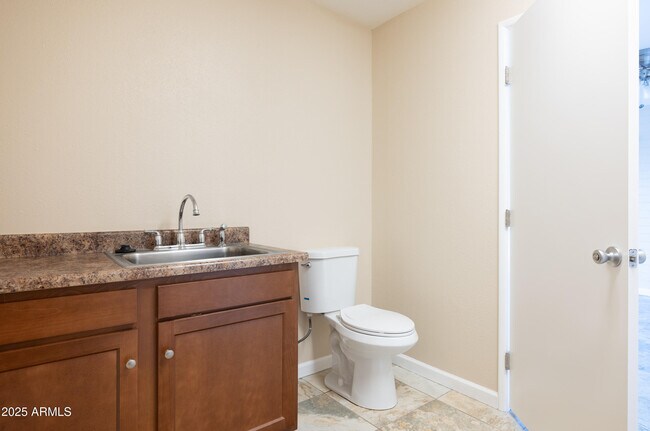 Building Photo - 10530 W Alabama Ave