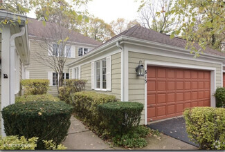 Building Photo - 815 Suffield Square