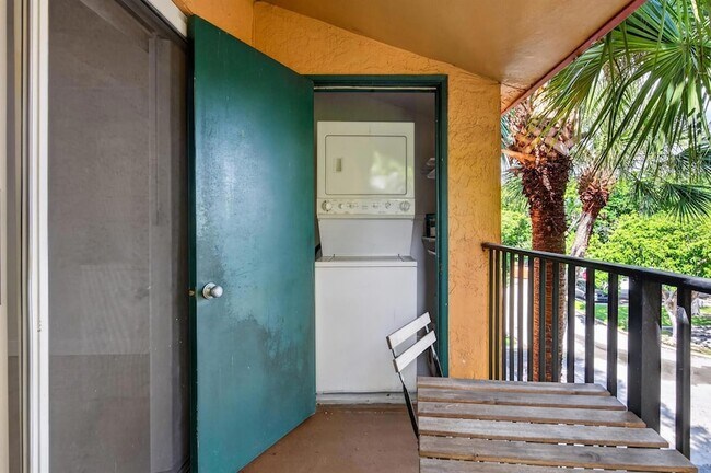 Building Photo - 10765 Cleary Blvd