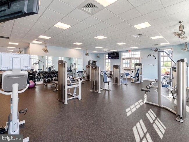 Building Photo - 33789 Freeport Dr