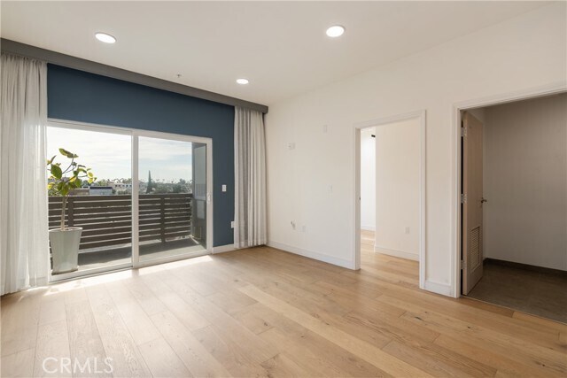 Building Photo - 820 S Wilton Pl