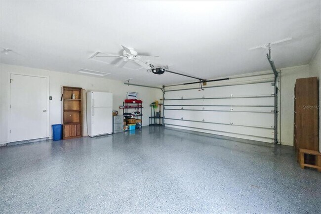 Building Photo - 5847 Regent Rd