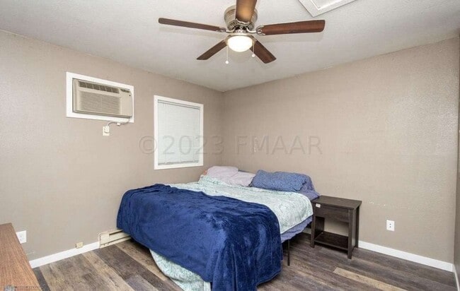 Building Photo - 1641 Broadway N