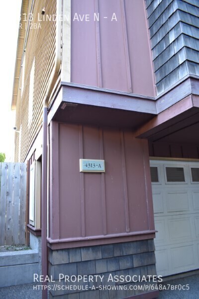 Building Photo - Fremont Townhome with Rooftop Deck and Bac...