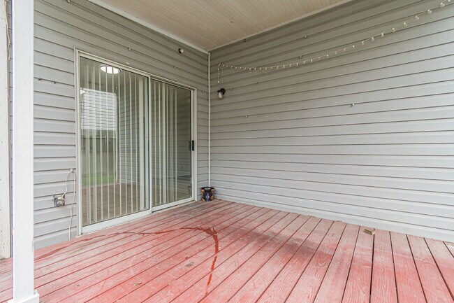 Building Photo - 8910 Kenton Mist