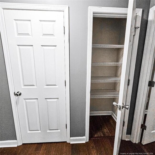 Building Photo - 1750 Renwick Dr