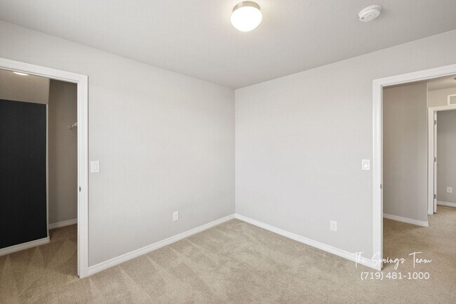 Building Photo - Spacious Saint Aubyn 4BD Lorson Ranch w/ A/C