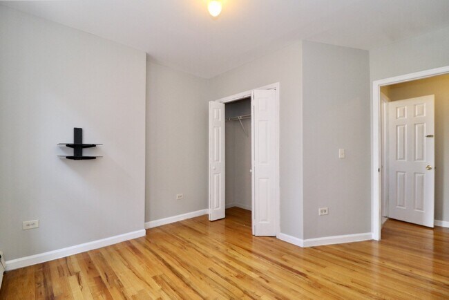 Building Photo - 415 1st St